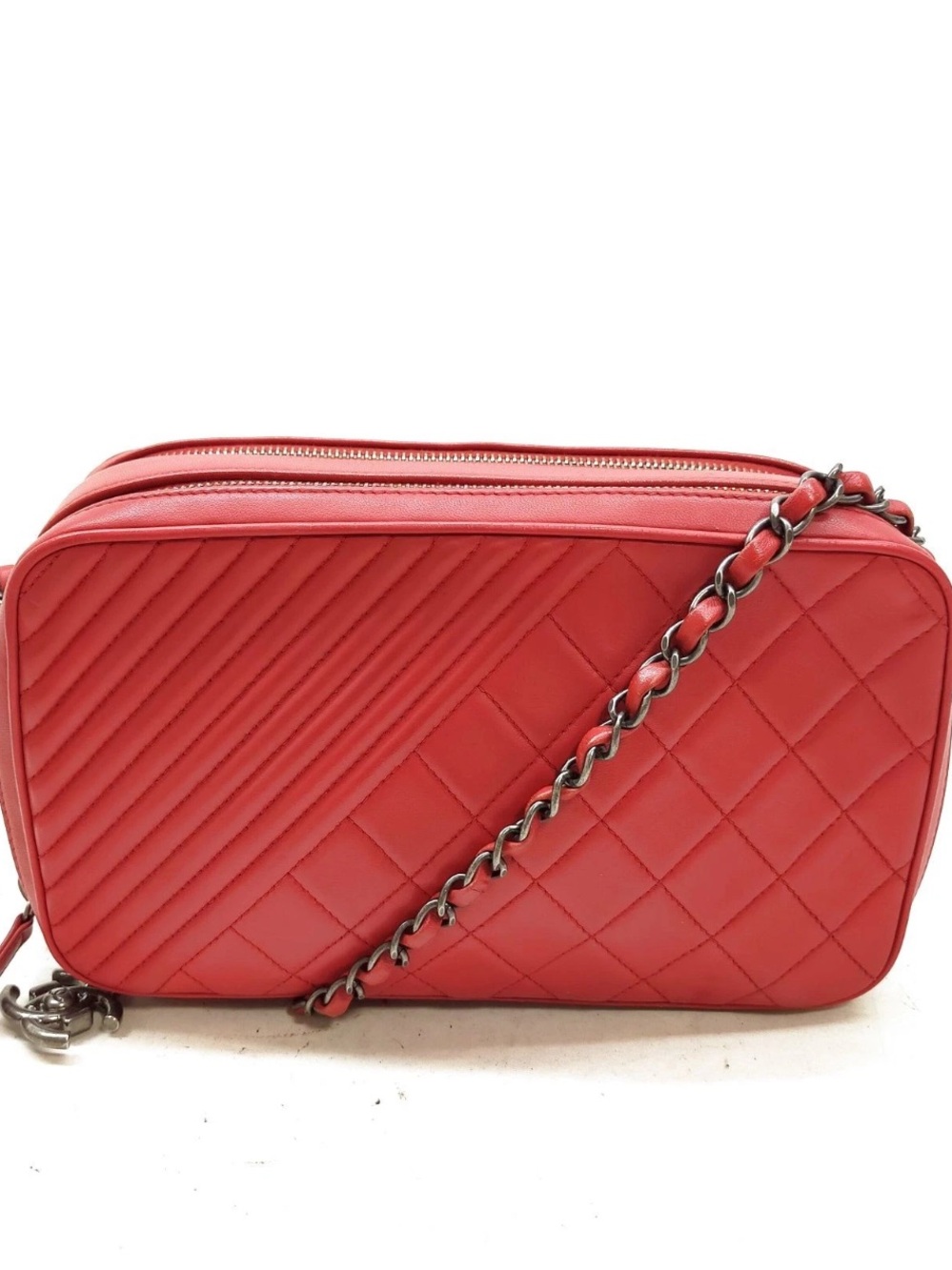 Chanel Boy Camera Bag Red Chevron Quilted Calfskin Double Zip Ruthenium - Picture 2 of 13
